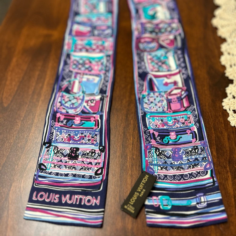 Louis Vuitton Multicolor color Bandeau 100% silk. - Picture 3 of 7